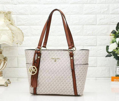 MK  
GOOD QUALITY 
105 dhs🇦🇪🇦🇪

Zain295
♥️♥️♥️