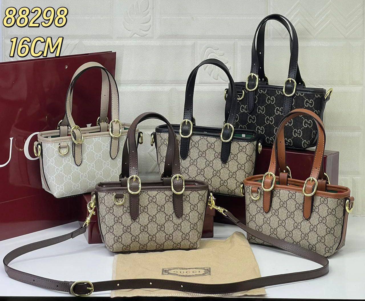 Gucci
with box
95 dhs✅

Zain300
♥️♥️♥️