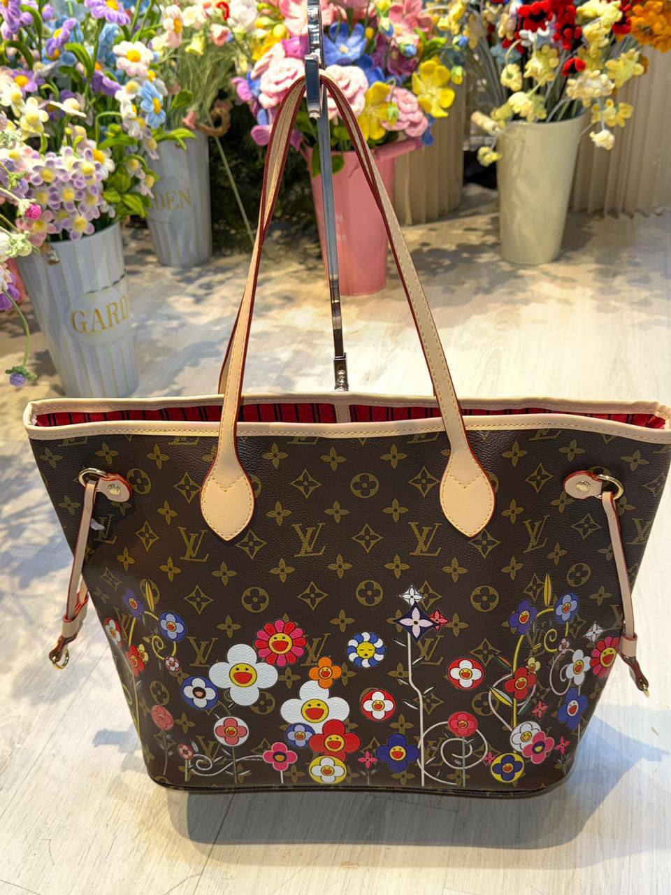 LV  never full 
32-45 com

110 dhs❣️ 

with BOX
🎁🎁🎁

Zain254
♥️♥️♥️