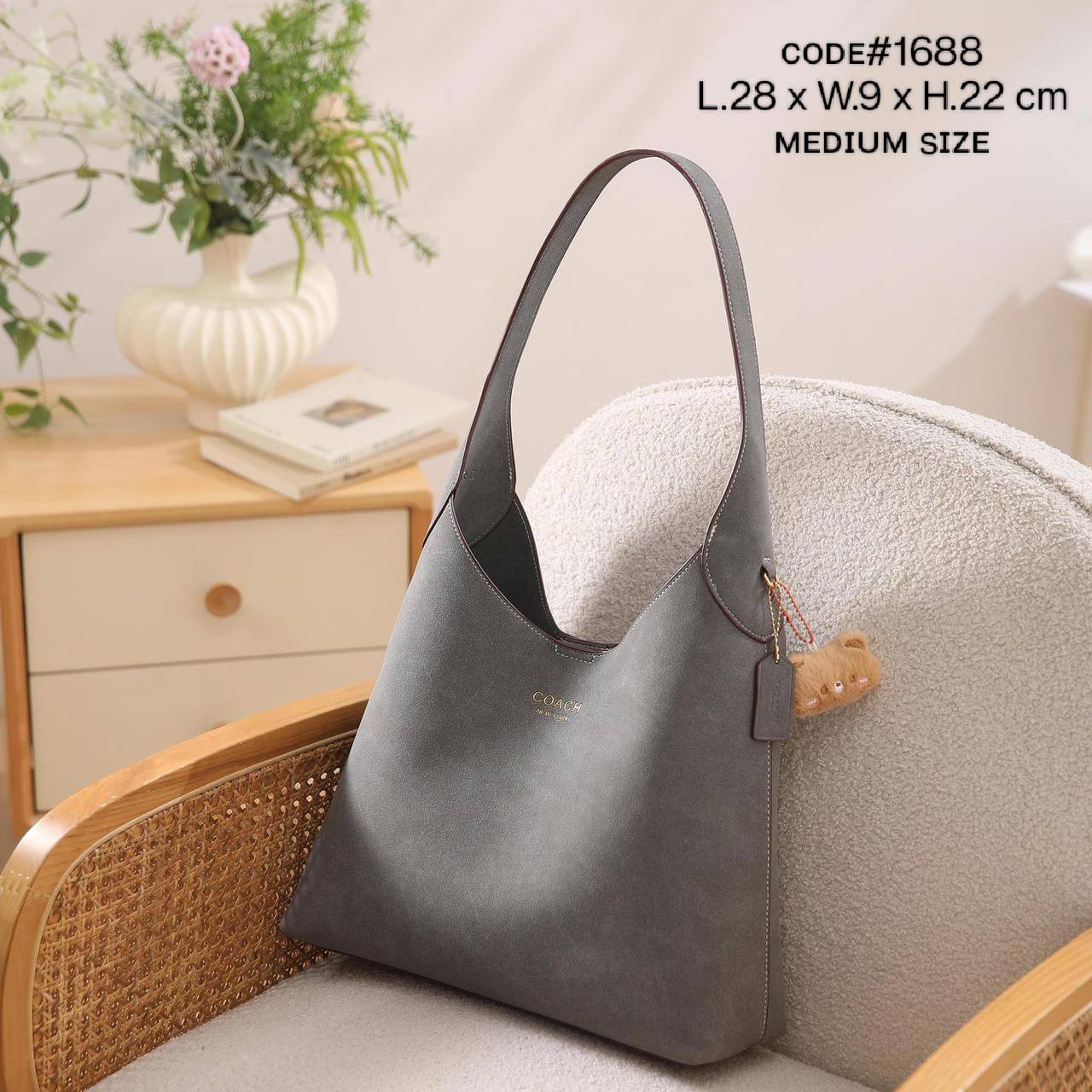 COACH ʜᴏʙᴏ ᴛᴏᴛᴇʙᴀɢ
sᴜᴀᴅᴇ ʟᴇᴀᴛʜᴇʀ ᴍᴀᴛᴇʀɪᴀʟ
ᴡɪᴛʜ ᴛᴏʏ ᴄʜᴀɪɴ 
ɢᴏʟᴅ ʜᴀʀᴅᴡᴀʀᴇ
sɪᴢᴇ: 28 cm ( ᴍᴇᴅɪᴜᴍ )
ᴡɪᴛʜ BOX
🎁🎁🎁

95 dhs💓

Zain31
♥️♥️♥️