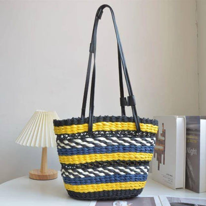 LOEWE BEACH BAG 
GOOD QUALITY 
75 dhs💓

Zain17
♥️♥️♥️