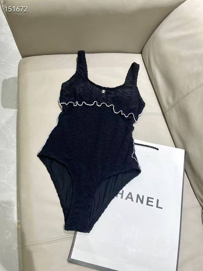 CHANEL
Women’s Swimsuit
Master Quality 
SMLXL
280 dhs✅

Zain276
♥️♥️♥️