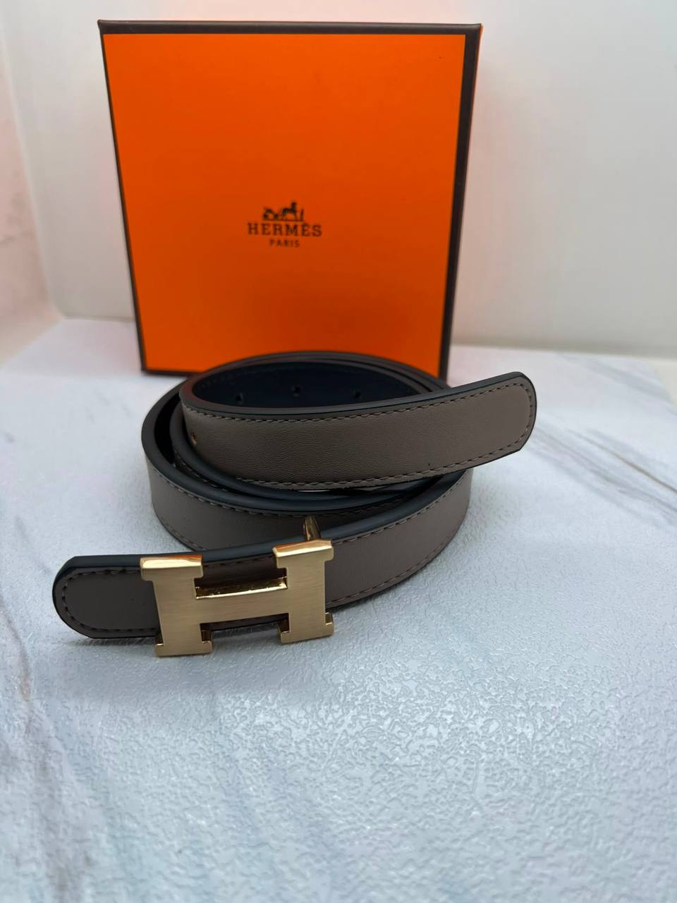 Belts
55 dhs💓

with box

Zain182
♥️♥️♥️