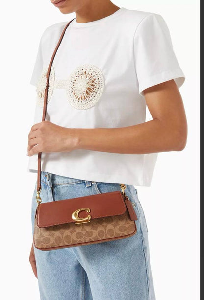 Coach

90 dhs✅

high quality 

With box   
🎁🎁🎁

20cm

Zain26
♥️♥️♥️