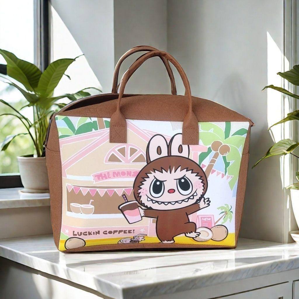🍭Labubu Travel bag
Good quality

Size : 40 * 30 * 20  cm
20 dhs🇦🇪

Zain115 
♥️♥️♥️