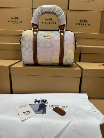 Coach
100 dhs🇦🇪🇦🇪
with box
size 20cm

Zain26
♥️♥️♥️