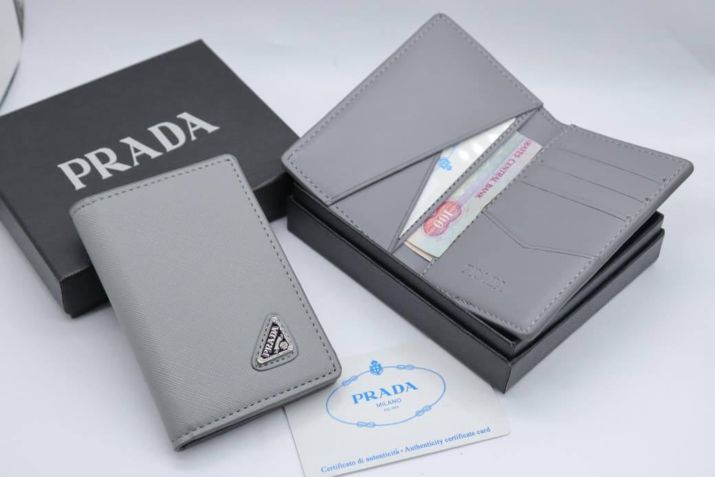 Rolex - Prada 
Wallets
60 dhs✅

Zain33
♥️♥️♥️