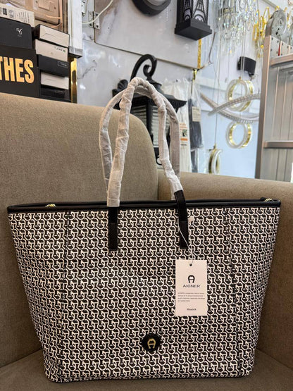 Aigner

85 dhs🪙🌨️

high quality 
42cm

Zain26
♥️♥️♥️