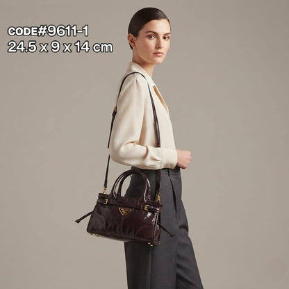 Prada ʙᴏɴɴɪᴇ ʜᴀɴᴅʙᴀɢ
ʟᴀᴍʙsᴋɪɴ ʟᴇᴀᴛʜᴇʀ ᴍᴀᴛᴇʀɪᴀʟ
ɢᴏʟᴅ ʜᴀʀᴅᴡᴀʀᴇ
ɪᴛ ʜᴀs ᴀ ʙᴇʟᴛ ʟᴏɴɢ sᴛʀᴀᴘ
sɪᴢᴇ : 24.5  cm

90 dhs🇦🇪🇦🇪

Zain31
♥️♥️♥️