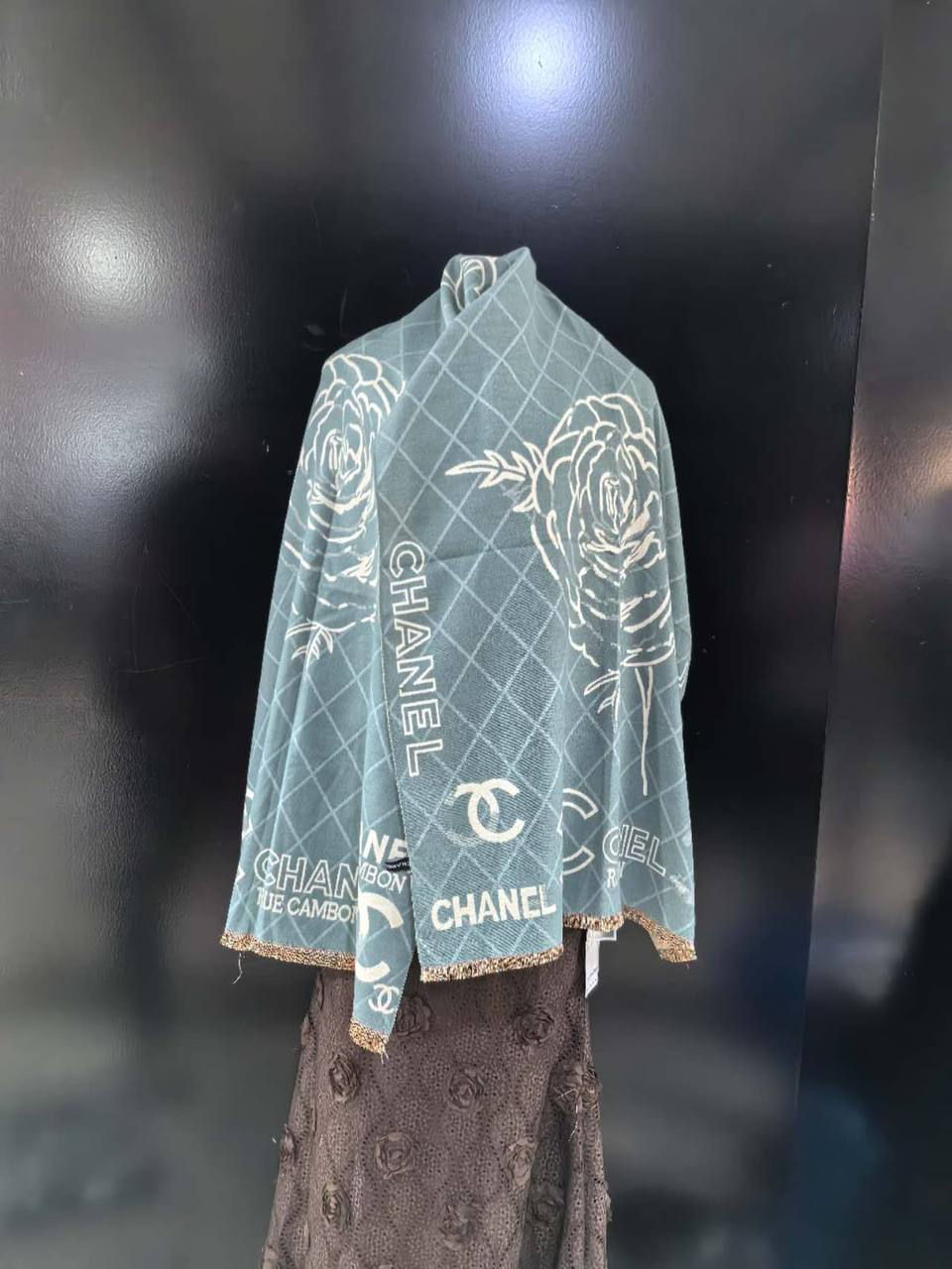 Scarf 

Good quality 

50DHS🇦🇪🇦🇪🇦🇪

Zain295
♥️♥️♥️