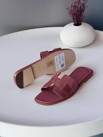 Hermes 🧶
Size 36-41
_Super master high quality_🪡
450 dhs✅

Zain176
♥️♥️♥️