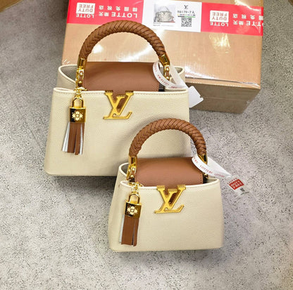 LV
high quality 
Size 21cm 260 dhs✅
Size 27cm 270 dhs✅

Zain175
♥️♥️♥️