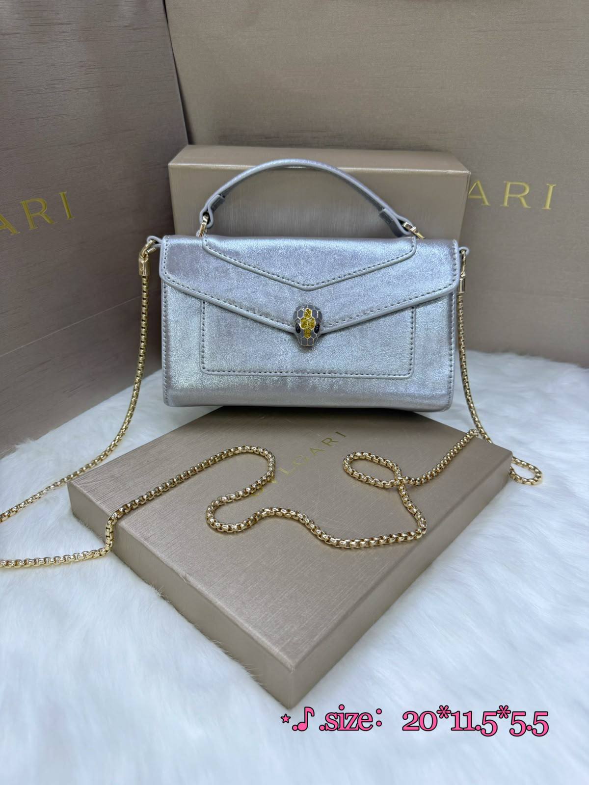 Bvlgari

125 dhs
With box 

Zain38
♥️♥️♥️