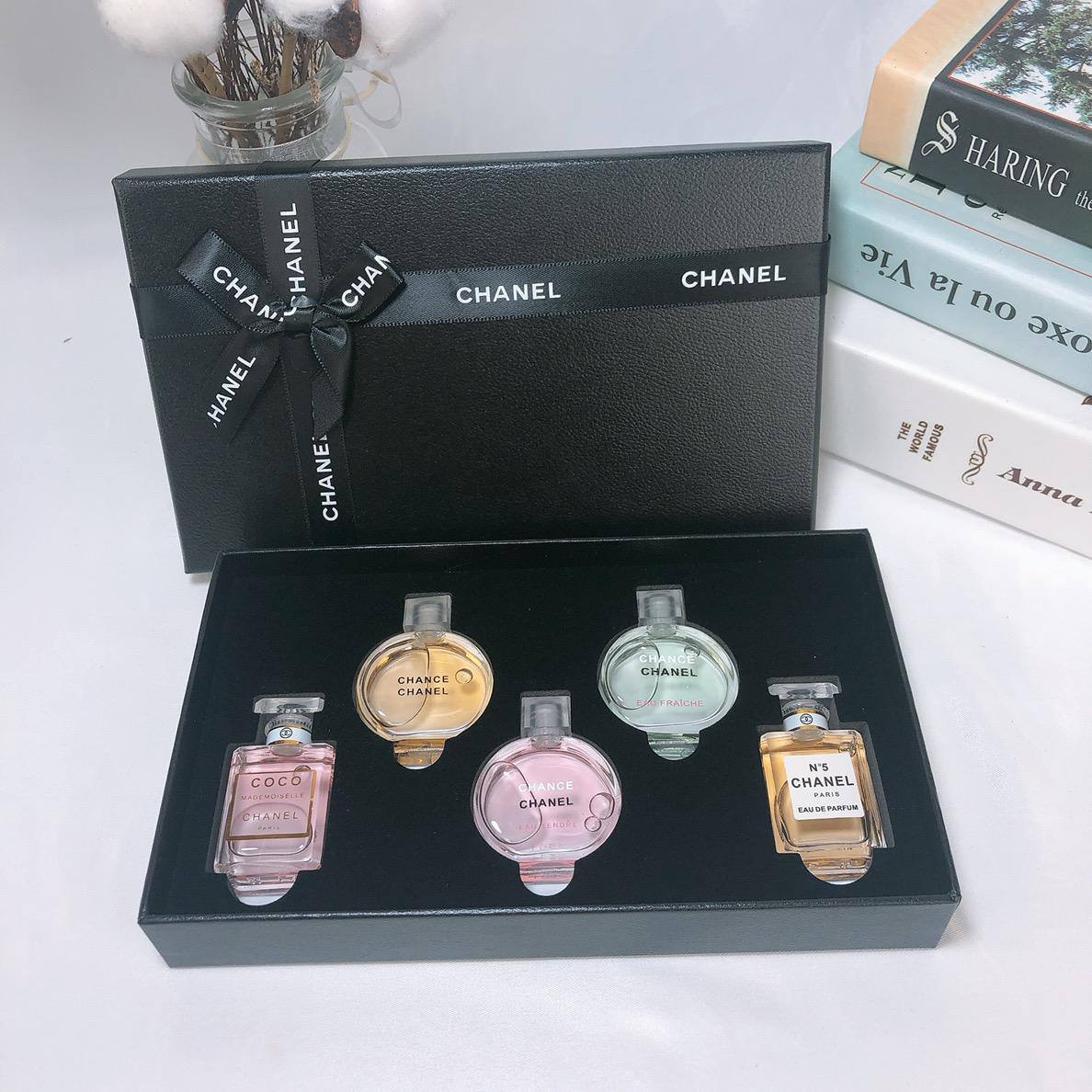 Chanel
5 in 1
7.5ml each
45 dhs🪙🌨️

Zain93
🌨️🌨️🌨️