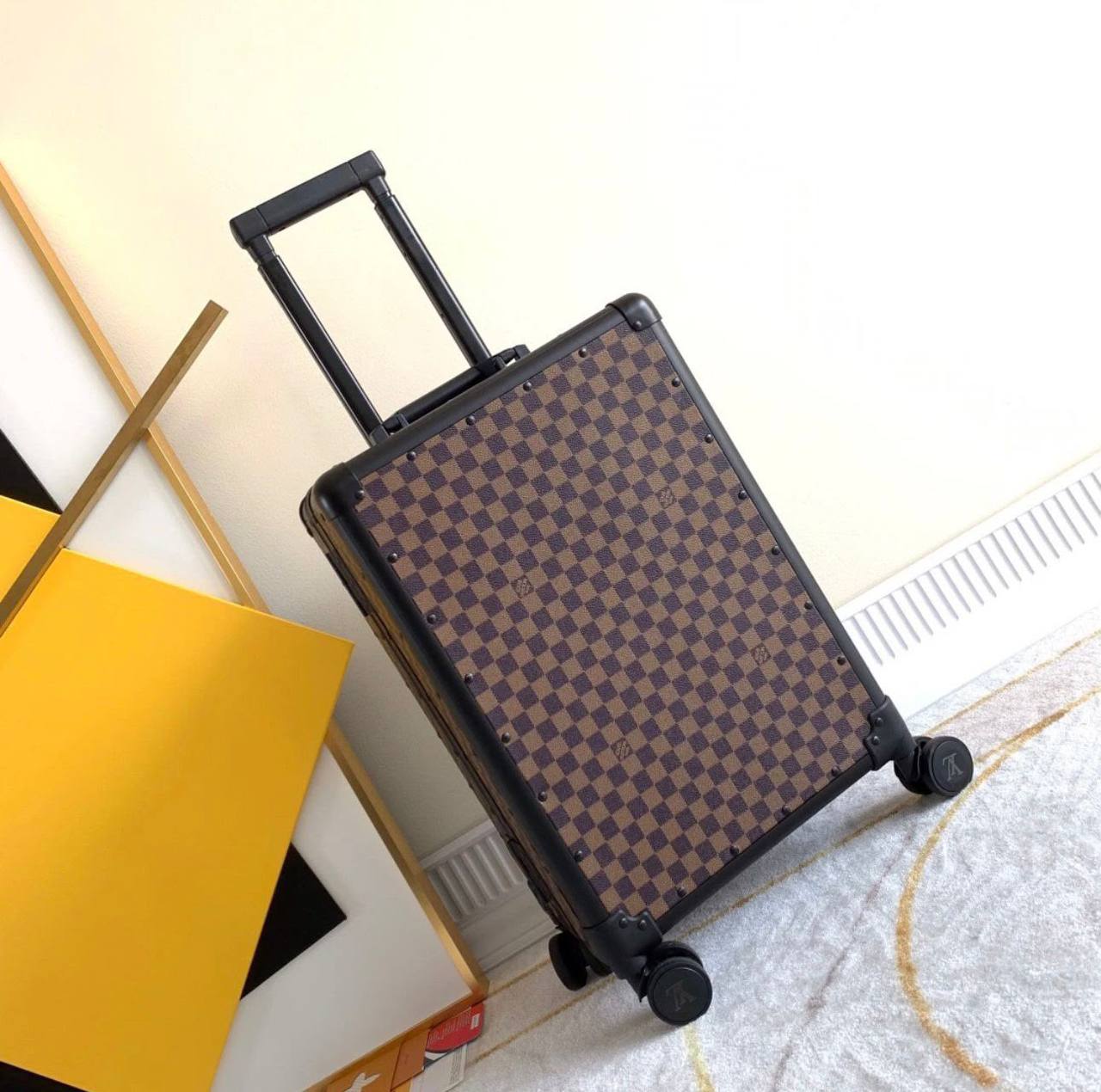 luggage restock high quality with cartoon 
550 dhs✅

Zain295
♥️♥️♥️