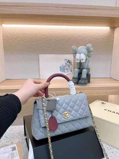 Chanel
100 dhs❤️

With box
🎁🎁🎁

Zain219
♥️♥️♥️