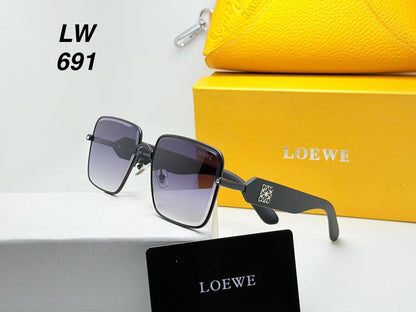 Loewe
70 dhs💓

Zain126
♥️♥️♥️