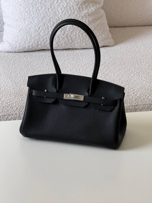 Hermes birkin 29cm💕master quality😍

with box❤️
🎁🎁🎁

480 dhs🪙💚

Zain52
♥️♥️♥️