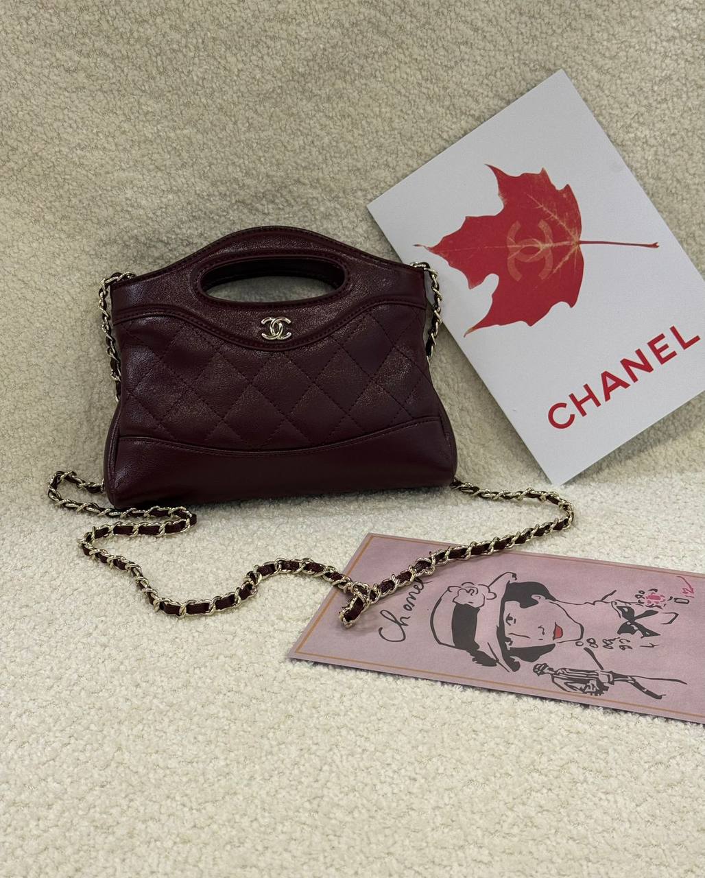 Chanel 
Master
 19Cm 

With Box
🎁🎁🎁

230 dhs✅

Zain131
♥️♥️♥️