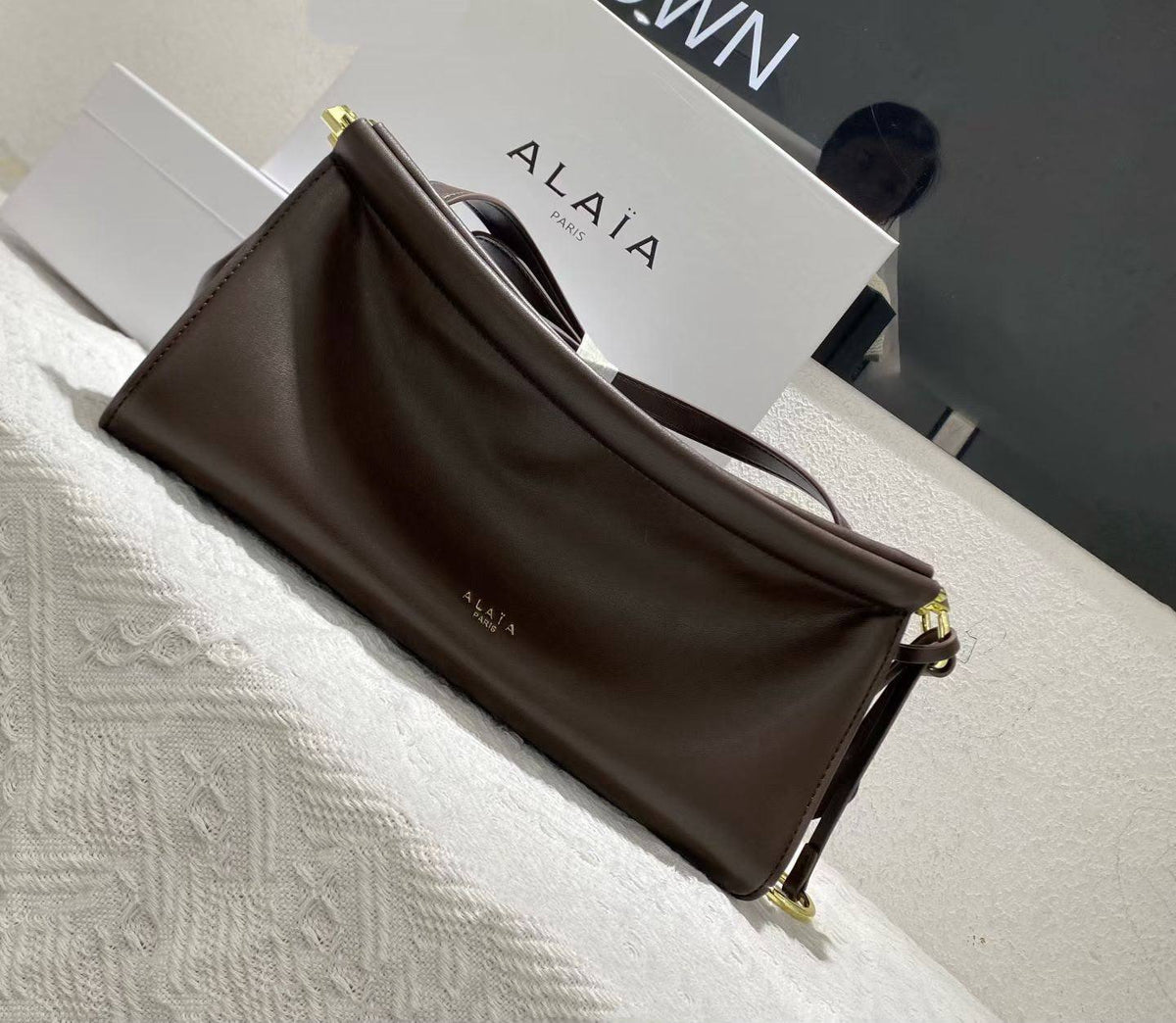 ALAIA 

COPY ONE 
NEW CAME 

WITH BOX

125 dhs🇦🇪🇦🇪

Zain39
♥️♥️♥️