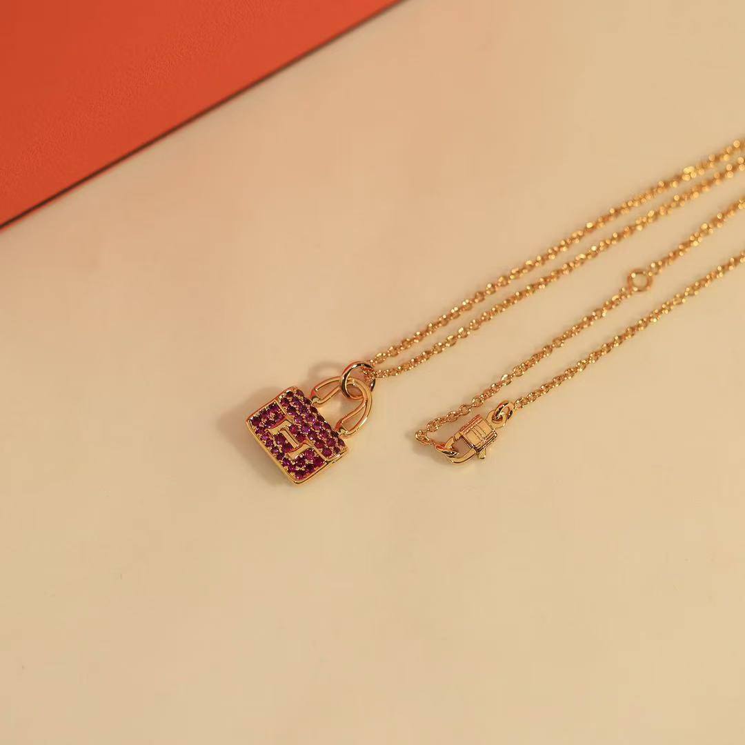 Hermes NECKLACE 
65 dhs🪙🌨️

Zain89
♥️♥️♥️