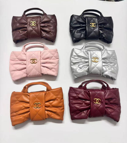 CHANEL 

90 dhs💓

with box
🎁🎁🎁

Zain90
♥️♥️♥️