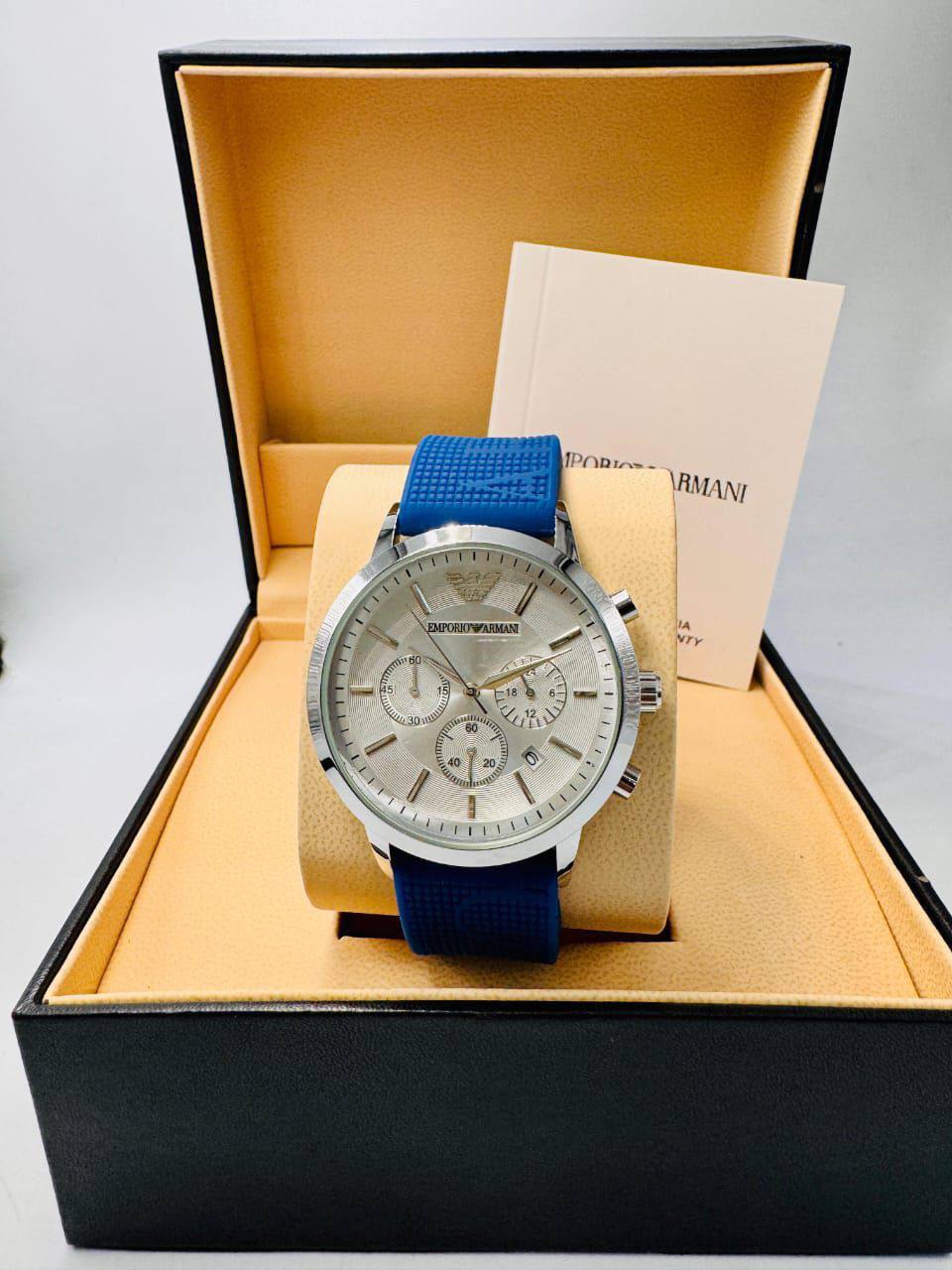 Armani men
*Chronograph working*
*offer price
60 dhs🪙🌨️

Zain08
♥️♥️♥️