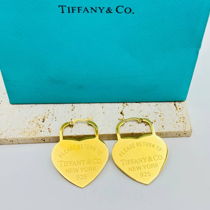 New arrival Branded Stainless steel with 18k gold plated non tarnish earrings
Offer price 
30 dhs✅pair without box 

40 dhs✅pair with branded box and paperbag

Zain243
♥️♥️♥️