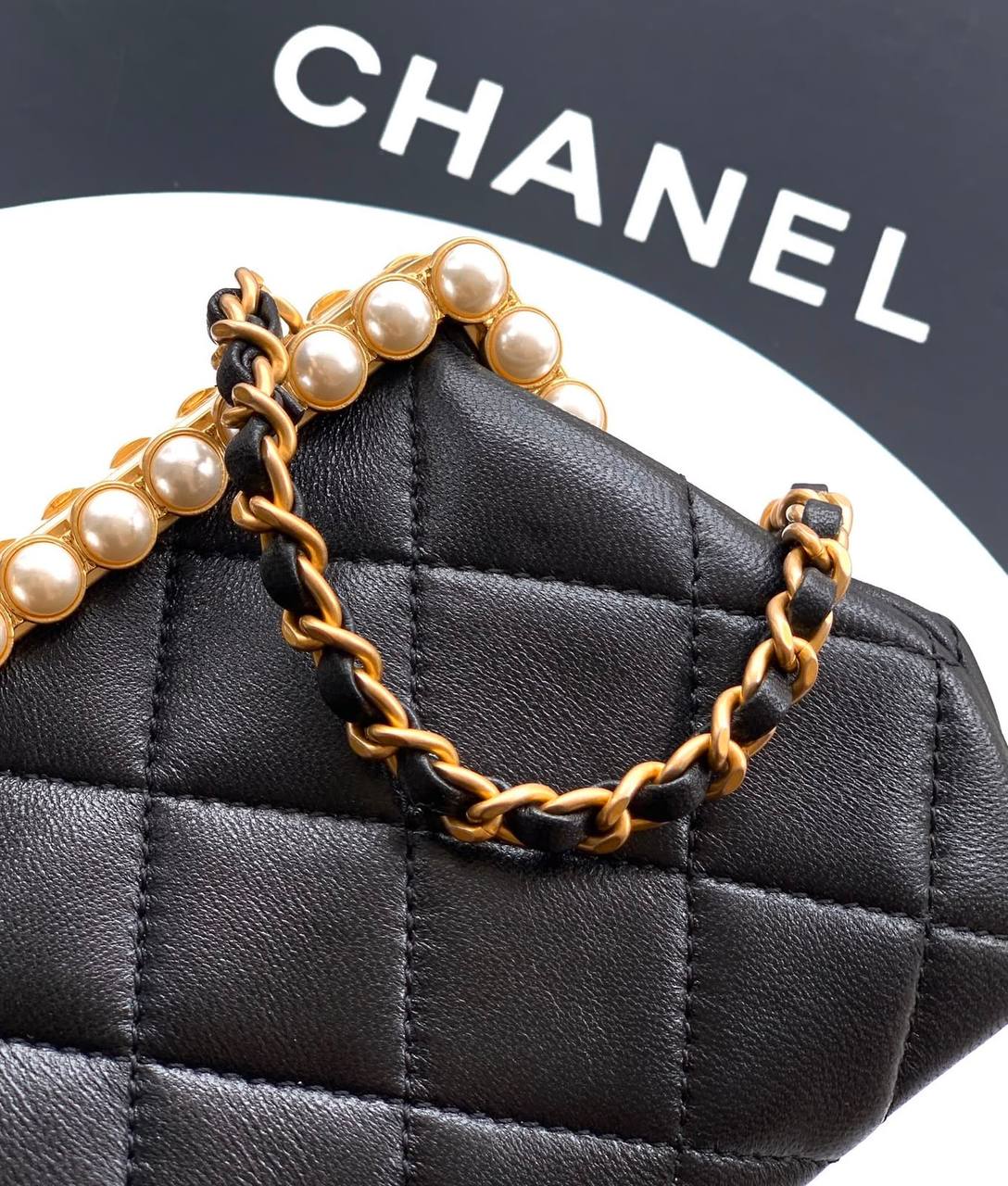 CHANEL 

COPY ONE 

NEW RESTOCK 

WITH BOX 

120 DHS…🇦🇪🇦🇪
Zain295
♥️♥️♥️