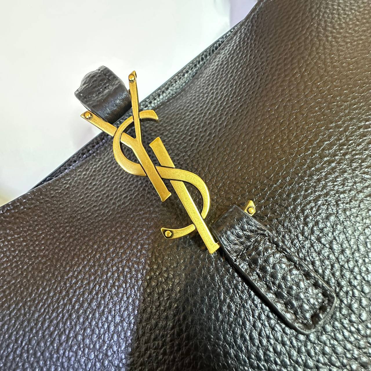 YSL 
MASTER COPY 
340 dhs🪙
leather 

Zain39
♥️♥️♥️