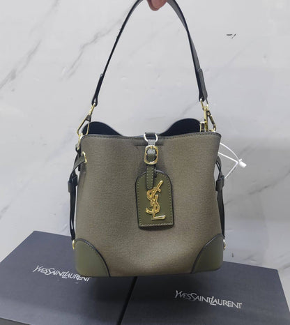 LV - Coach - Dior - YSL

105 dhs🪙🌨️ 

Withbox
🎁🎁🎁

Zain143
♥️♥️♥️