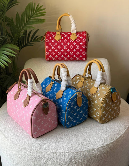 🌿💗*Louis Vuitton*😍🍃
    ❄️25. 30 cm❄️
     🍃 😍🙃😍 💫
Super Master Quality
For Price 👇 WTSP Text Zain 0568585901

Zain246
♥️♥️♥️
