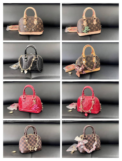 LV
110 dhs✅

With box 
🎁🎁🎁

high quality20cm

Zain26
♥️♥️♥️