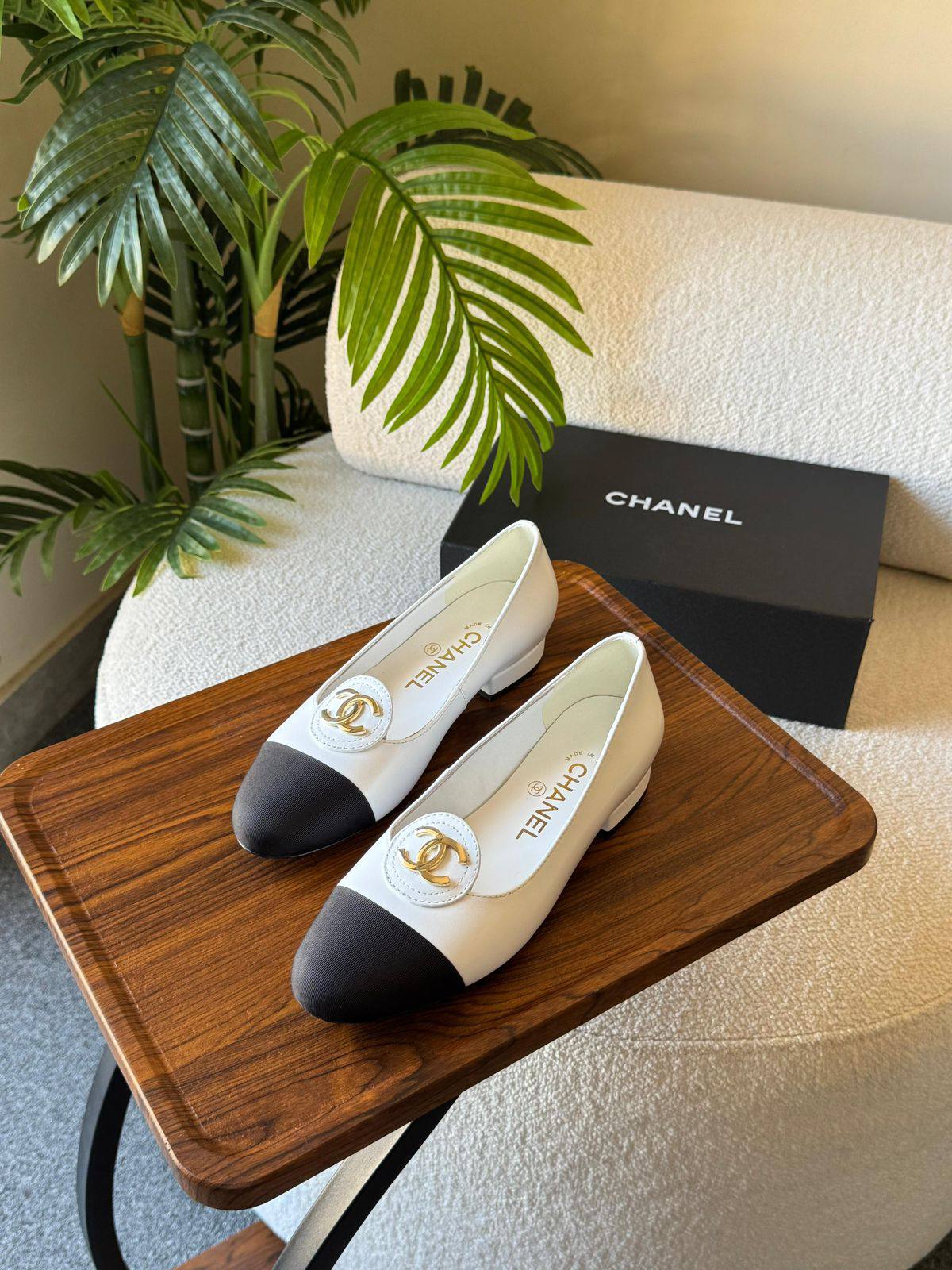 CHANEL 
SuperMaster Quality 💯
490 dhs👑
Size: 36-41💥

Zain171
♥️♥️♥️