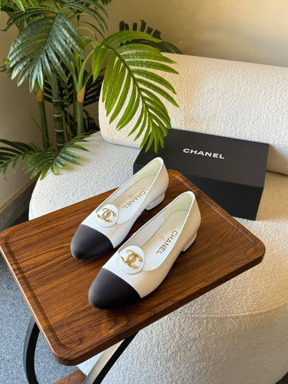 CHANEL 
SuperMaster Quality 💯
490 dhs👑
Size: 36-41💥

Zain171
♥️♥️♥️