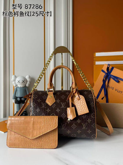 Prada - LV
Master Bags ++++
For Price 👇 WTSP Text Zain 0568585901

Zain153
♥️♥️♥️