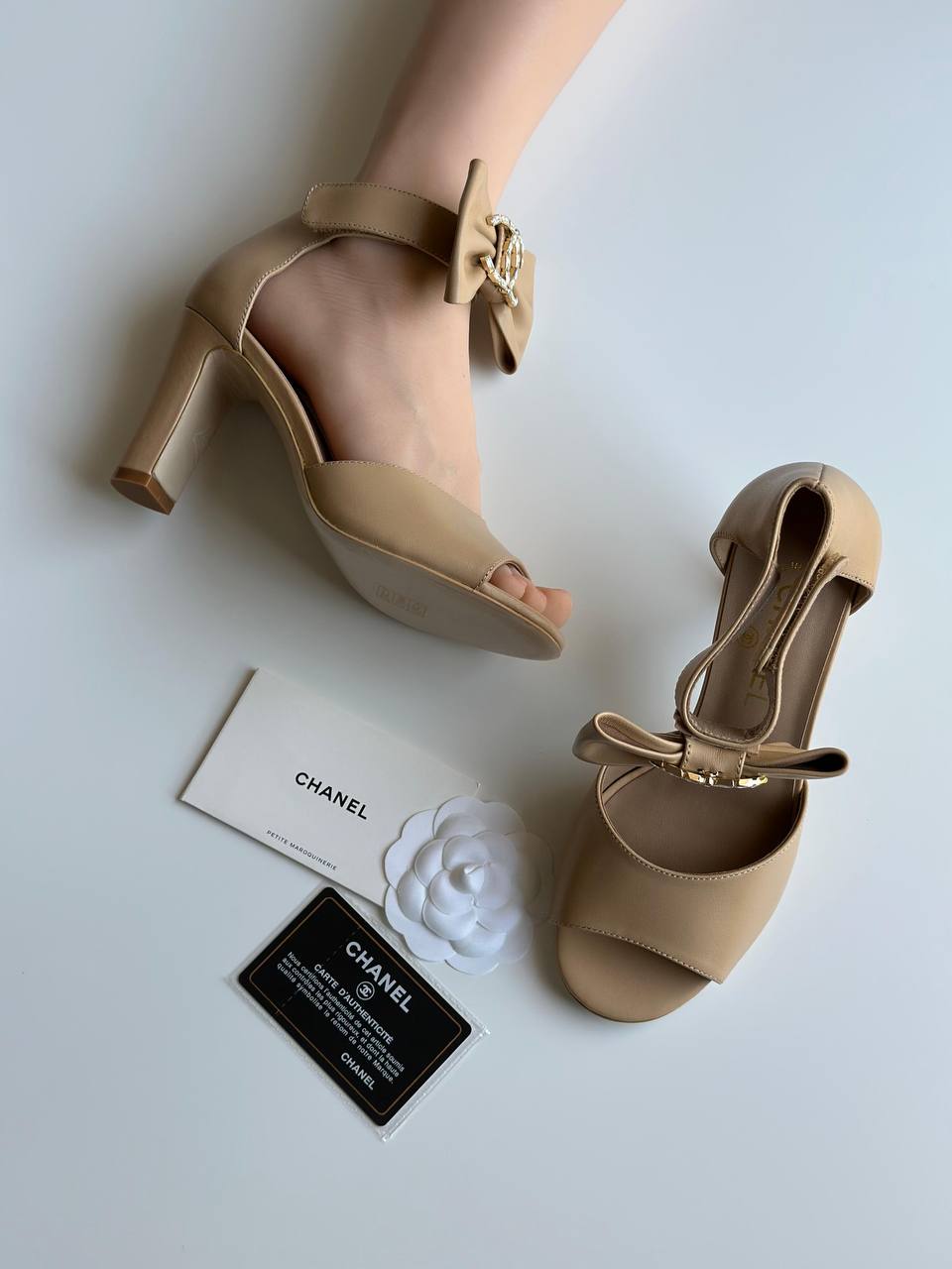 Chanel
Master Quality
Size 36 to 41

420 dhs✅

Zain288
♥️♥️♥️
