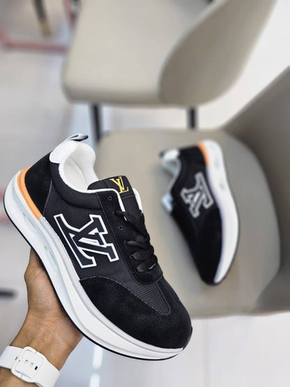 LV
Size 40to45          
75 dhs✅

Zain163
♥️♥️♥️