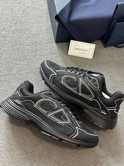 DIOR B30 ‘Balck’🖤
40-45 AVAILABLE🤩
240 dhs🇦🇪🇦🇪

Zain242
♥️♥️♥️
