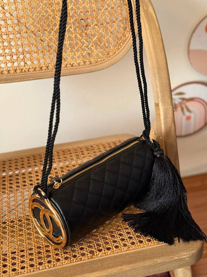 New Collection✨✨✨
CHANEL
25cm
350 dhs🇦🇪🇦🇪
*MASTER QUALITY*
With box🎁

Zain167
♥️♥️♥️