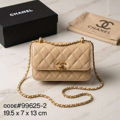 CHANEL ᴘᴇʀғᴇᴄᴛ ғɪᴛ
ғʟᴀᴘ ᴄᴏɪɴ ᴘᴜʀsᴇ ᴀɴᴅ ᴄʜᴀɪɴ
ǫᴜɪʟᴛᴇᴅ ᴄᴀʟғsᴋɪɴ ʟᴇᴀᴛʜᴇʀ
ɢᴏʟᴅ ʜᴀʀᴅᴡᴀʀᴇ
sɪᴢᴇ : 19.5  cm
ᴡɪᴛʜ BOX

75 dhs💓

Zain31
♥️♥️♥️