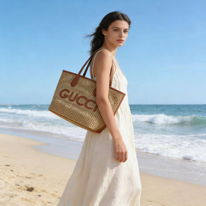 GUCCI BEACH BAG 
NEW CAME  GOOD QUALITY 
WITH POUCH
120 dhs🇦🇪

Zain39
♥️♥️♥️