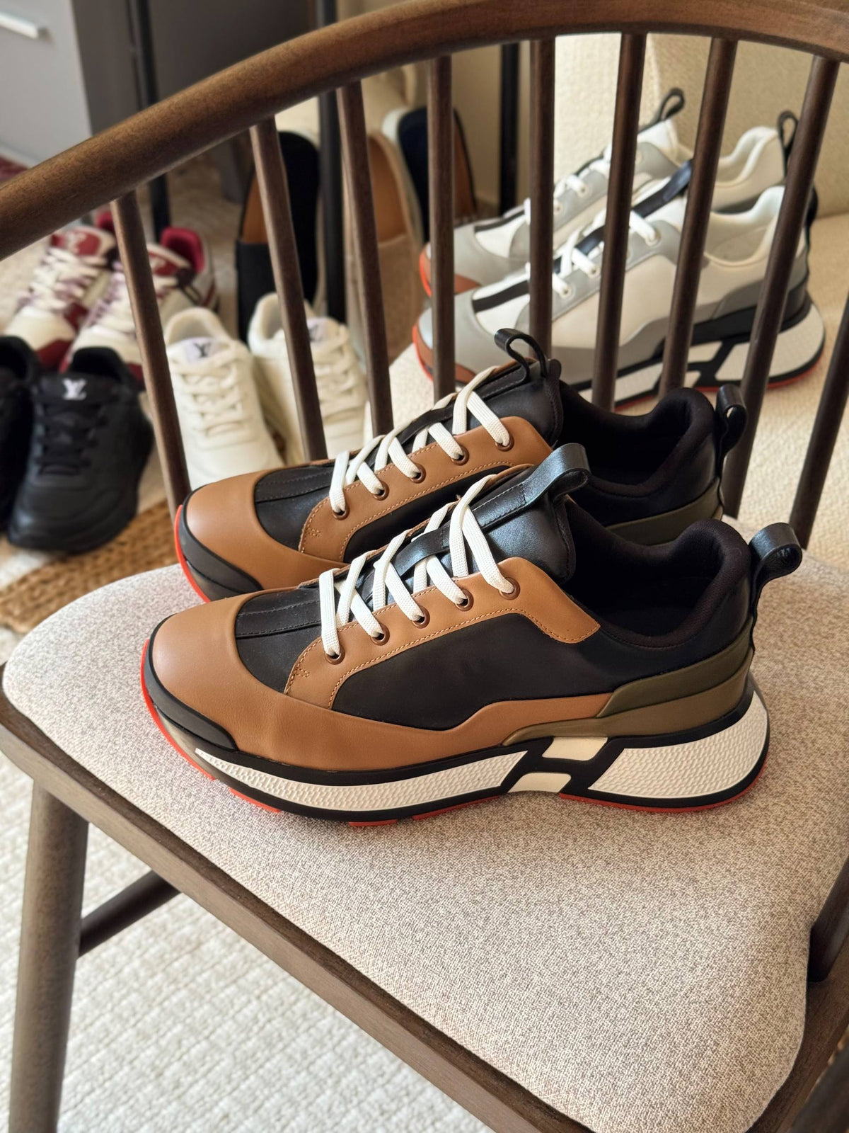 Hermes Hugo sneaker

Vip Quality

Size: 40 to 46
560 dhs🇦🇪🇦🇪

Zain185
♥️♥️♥️