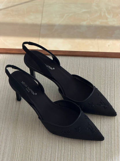 LV
QUALITY:SUPER MASTER 😍💥
SIZE:36 TO 41🥰
450 dhs🇦🇪🇦🇪

Zain319
♥️♥️♥️