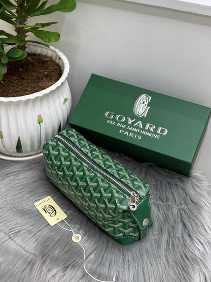 Goyard

65 dhs✅

with box
🎁🎁🎁

Zain244
♥️♥️♥️