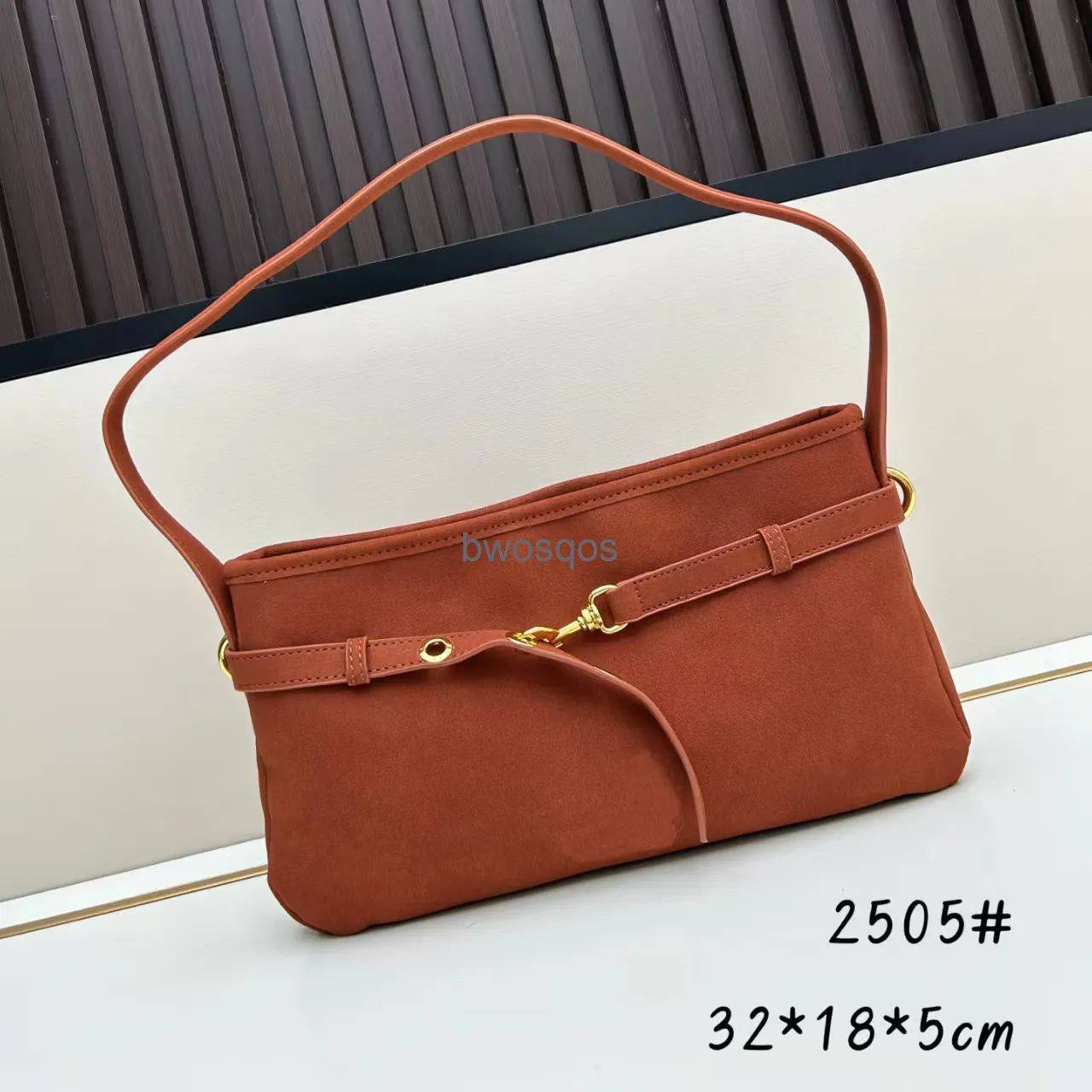 Miu Miu
95 dhs🪙🌨️

Zain136
♥️♥️♥️