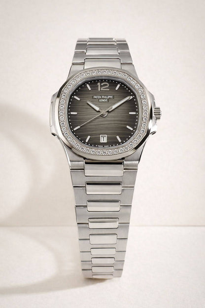 Patek Philippe watch for ladies good quality 
280 dhs❣️
 (size 31mm)

Zain59
♥️♥️♥️