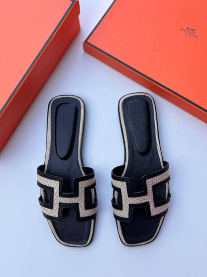 Hermes 
100 dhs🪙💚
Size 36-42

Zain54
♥️♥️♥️