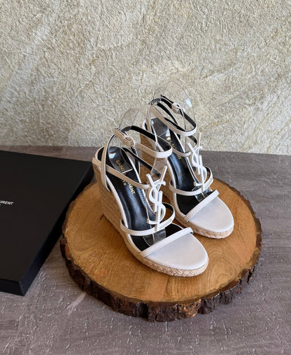 YSL

SuperMaster Quality 💯
560 dhs🇦🇪🇦🇪

Size: 36-41💥
Zain171
♥️♥️♥️