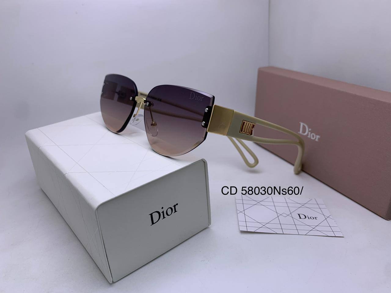 Dior
70 dhs✅

Zain126
♥️♥️♥️